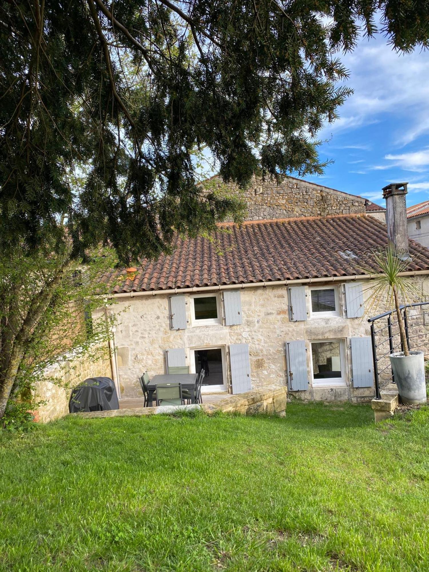 Le Clos Des Grands Frenes * Pons